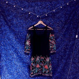 Embroidered dress w/ bodycon little black dress